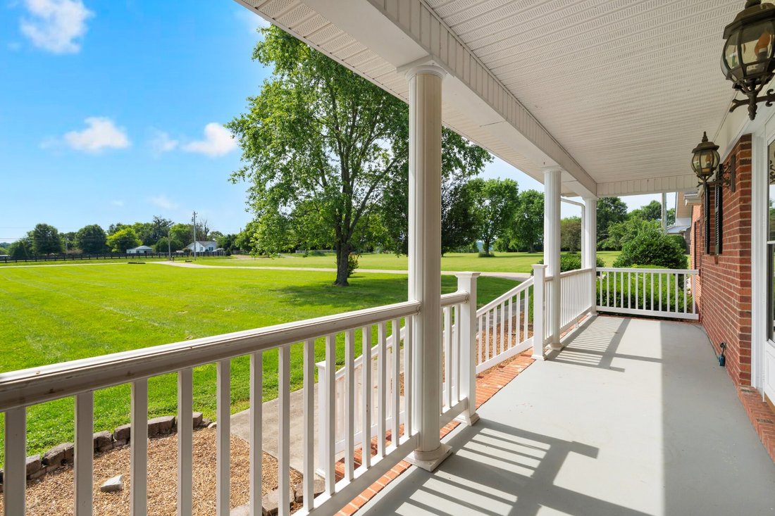 House in Shelbyville, Tennessee, United States 4 - 18294656