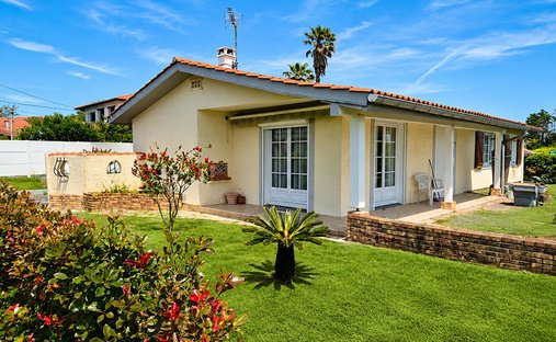 Villa in Bidart, Nouvelle-Aquitaine, France 1