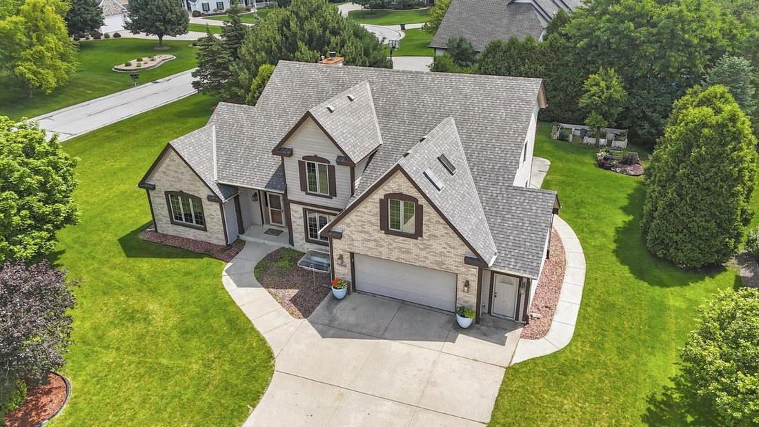 House in New Berlin, Wisconsin, United States 1 - 18284401