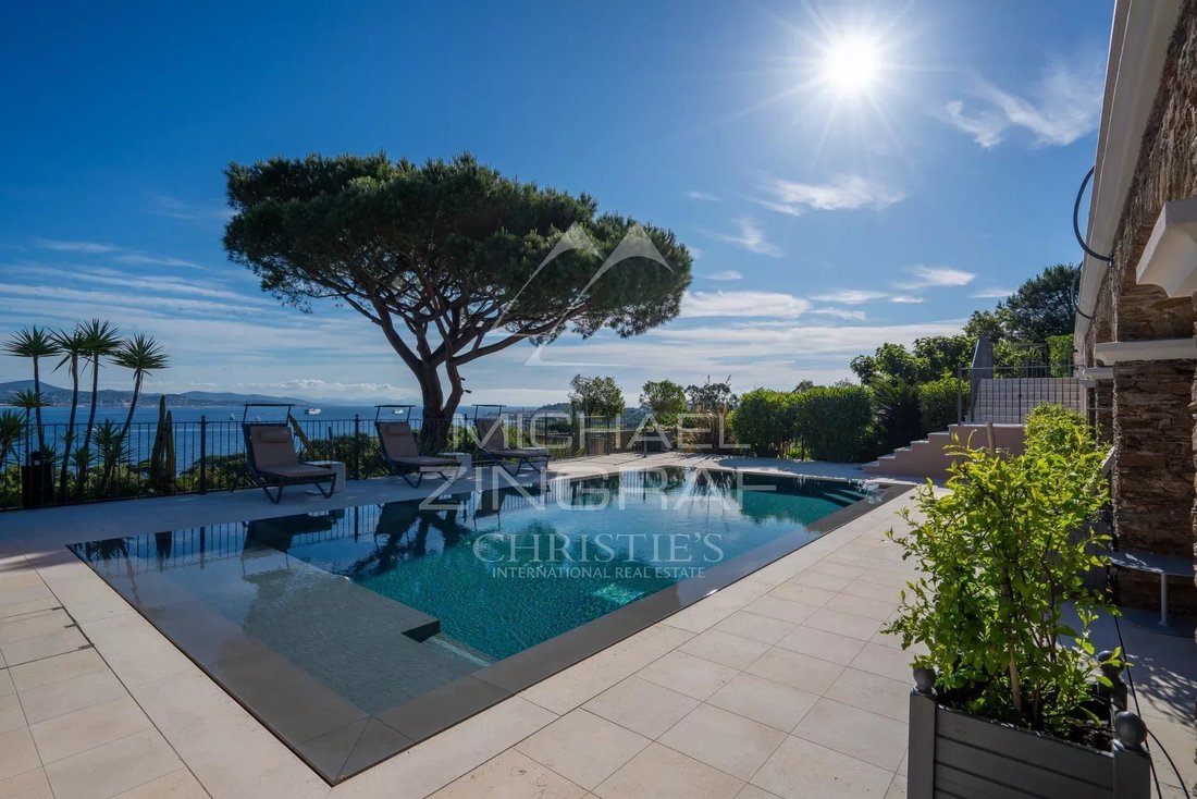 Estate in Gassin, Provence-Alpes-Côte d'Azur, France 3 - 18291215