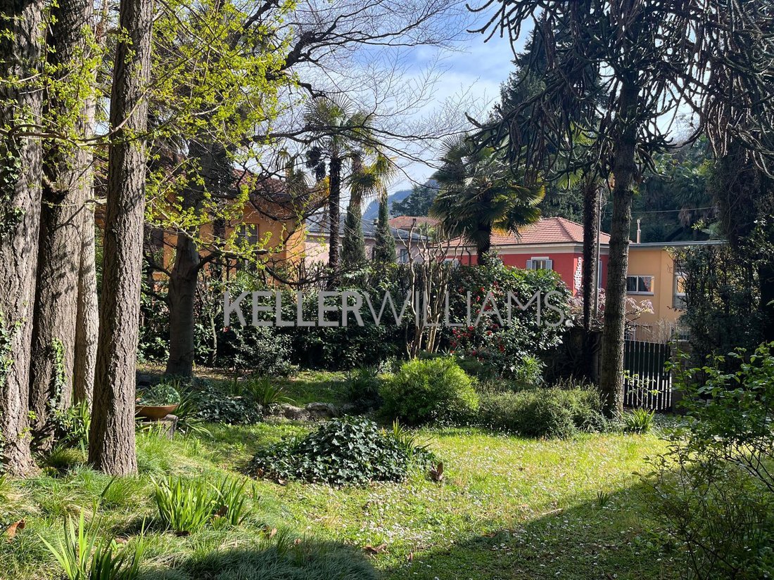 House in Western Lake Center, Como, Lombardy 3 - 18286256