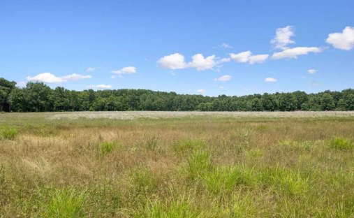 Land in Batavia, Ohio, United States 1