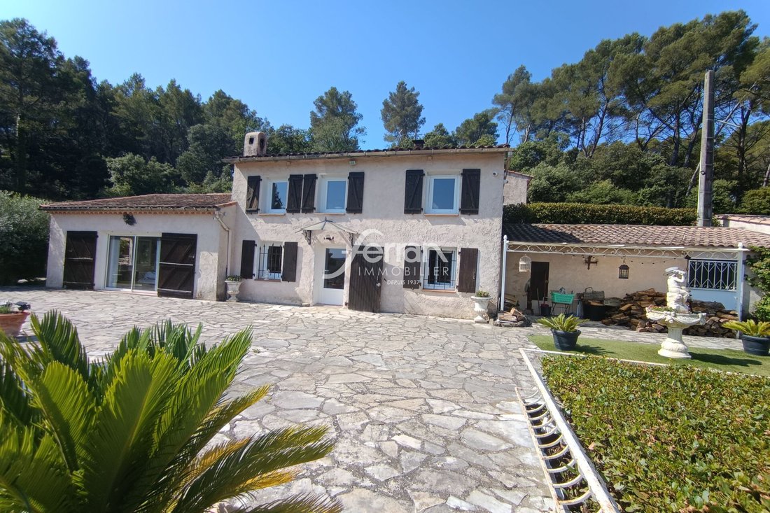 Villa à Trans-en-Provence, Provence-Alpes-Côte d'Azur, France 2 - 18282062