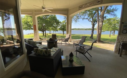 House in Thornton, Texas, United States 1