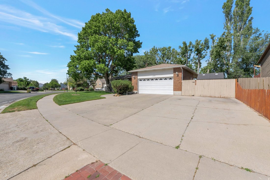 House in Sandy, Utah, United States 2 - 18280560
