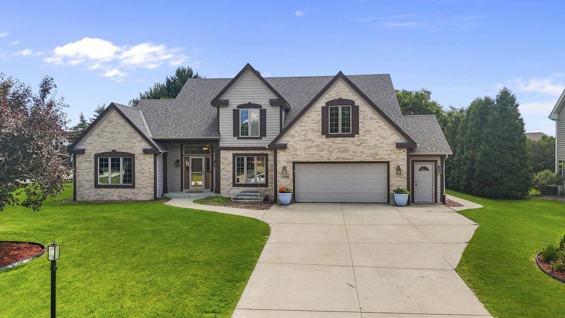 House in New Berlin, Wisconsin, United States 3 - 18284401