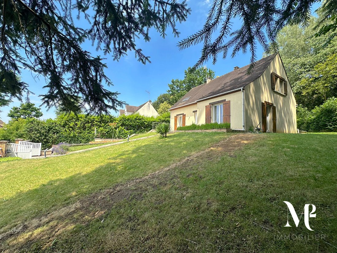 Villa in Est, Lamorlaye, France 2 - 18286944