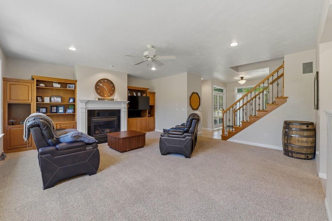 House in Oshkosh, Wisconsin, United States 3 - 18280015