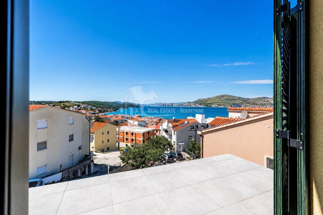 Apartment in Okrug Gornji, Split-Dalmatia County, Croatia 2 - 18289345
