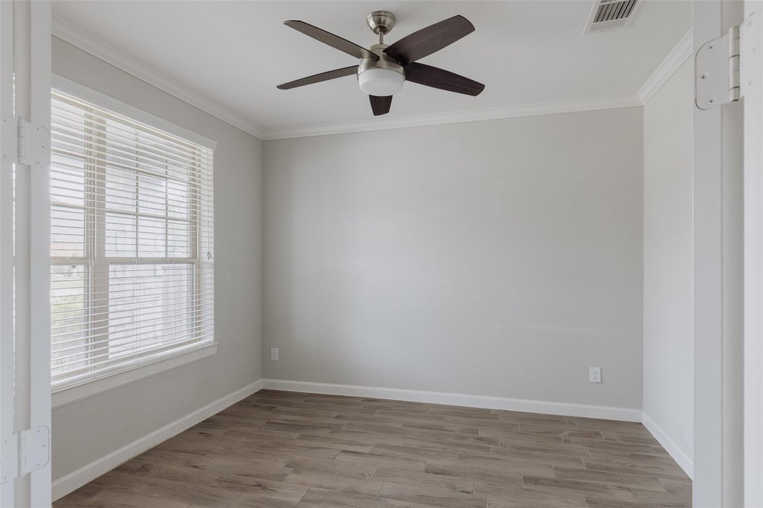 House in Conroe, Texas, United States 3 - 18284893