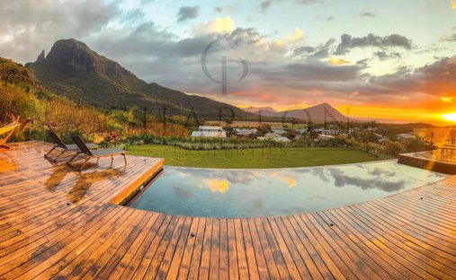 Villa in Flic en Flac, Rivière Noire District, Mauritius 1