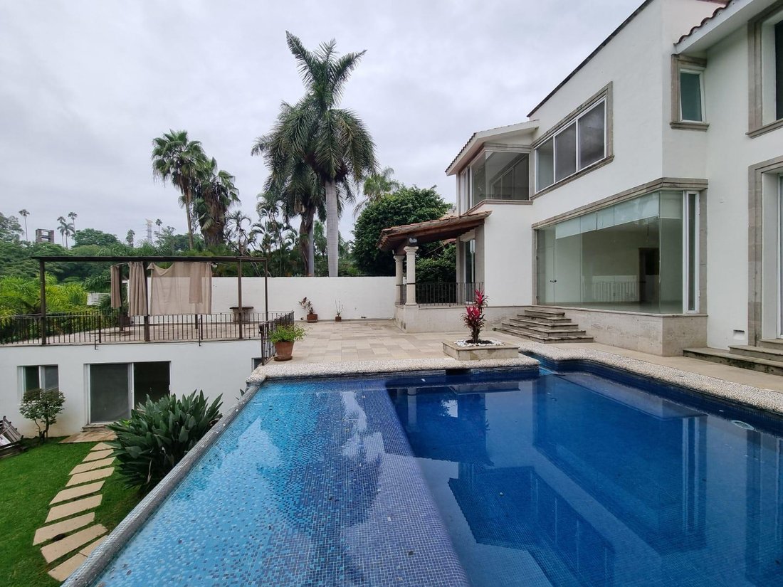 House in Cuernavaca, Morelos, Mexico 2 - 18290118