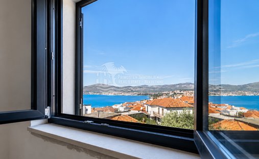 Apartment in Okrug Gornji, Split-Dalmatia County, Croatia 1