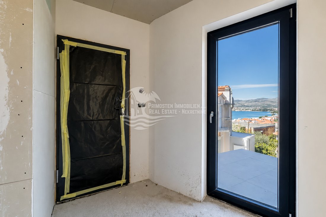 Apartment in Okrug Gornji, Split-Dalmatia County, Croatia 4 - 18289339