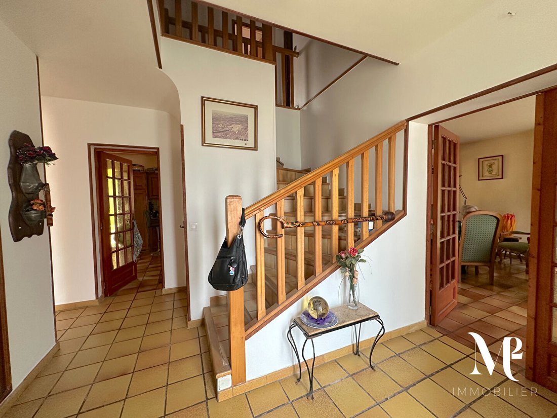 Villa in Est, Lamorlaye, France 3 - 18286944