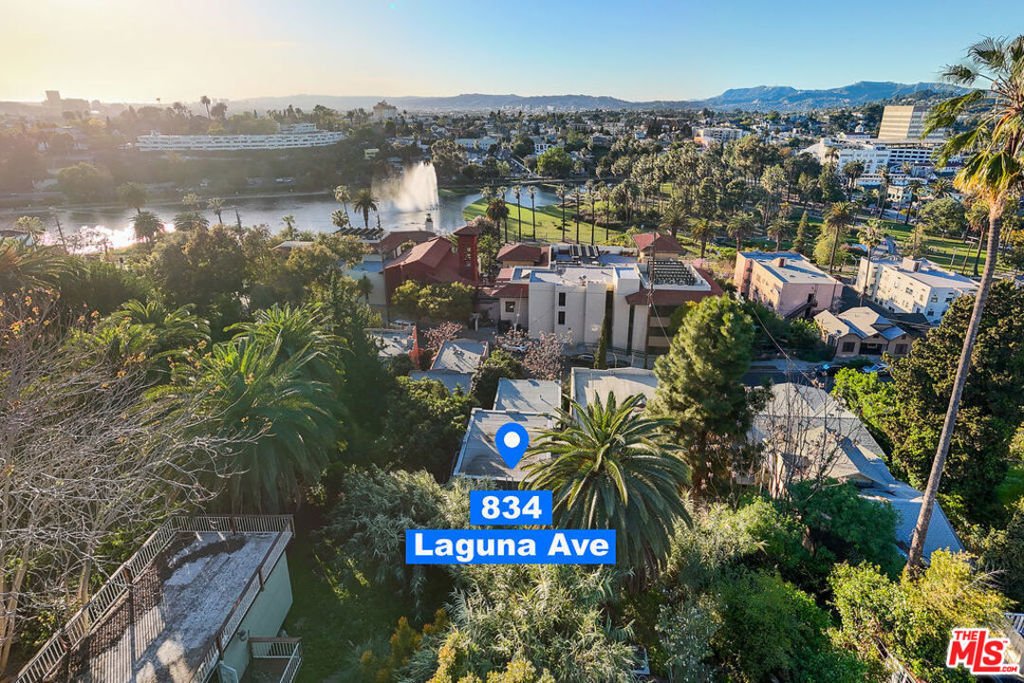 Los Angeles, California, United States 3 - 18284268
