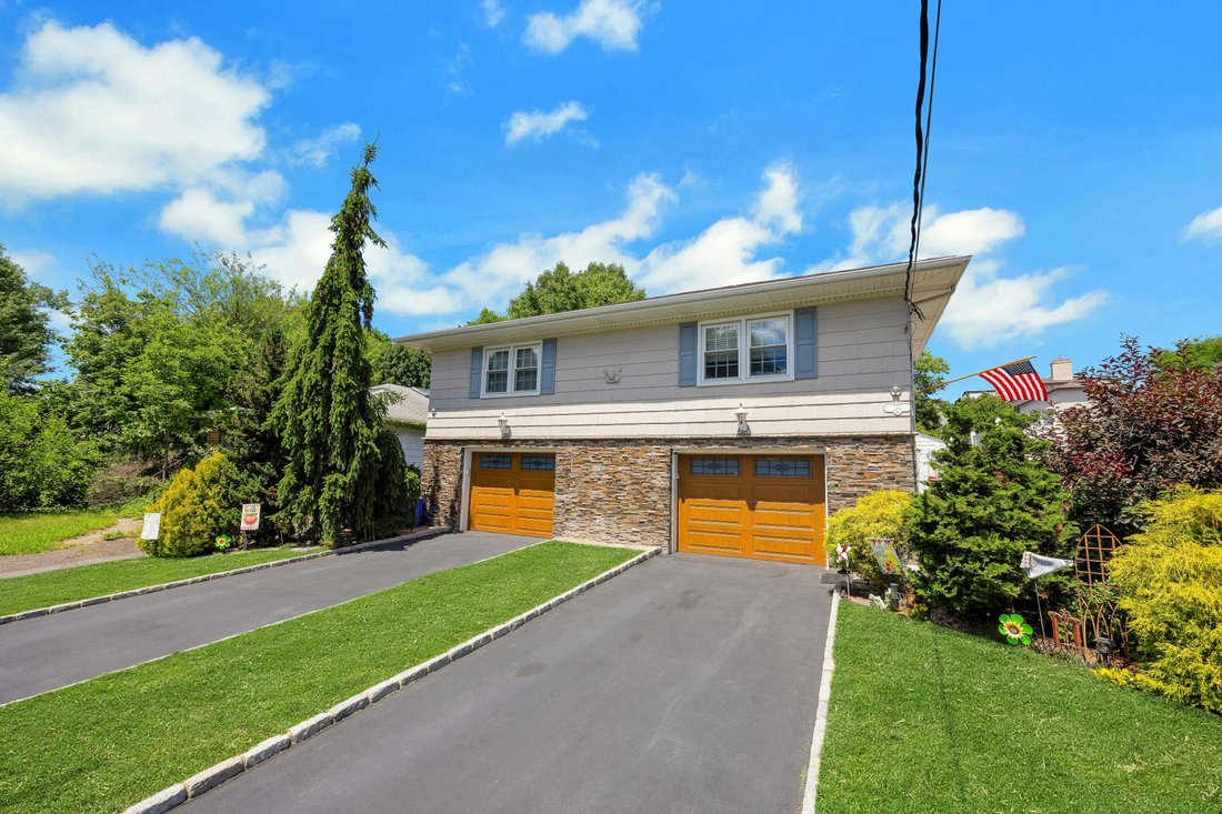 House in Rutherford, New Jersey, United States 2 - 18154157