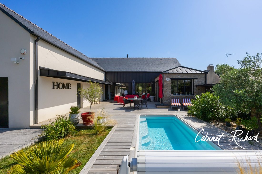 Villa in Saint-Lunaire, Brittany, France 1 - 17448335