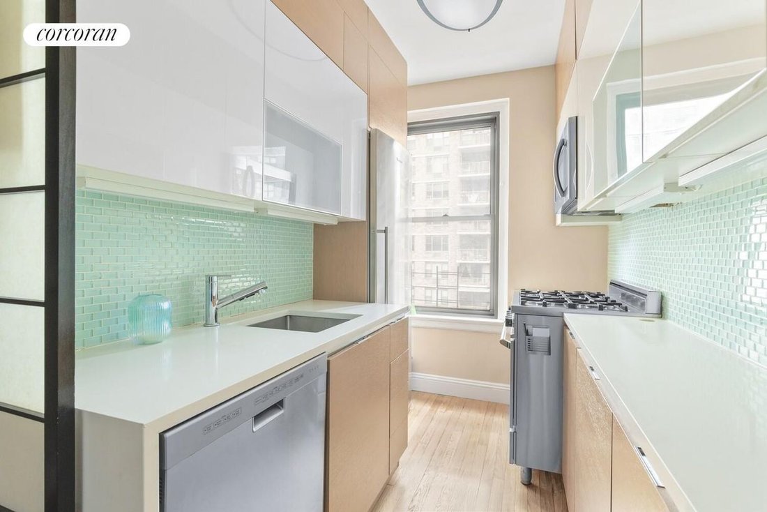 Co Op in New York, New York, United States 3 - 18279890