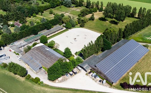 House in Les Bréviaires, Ile-de-France, France 1