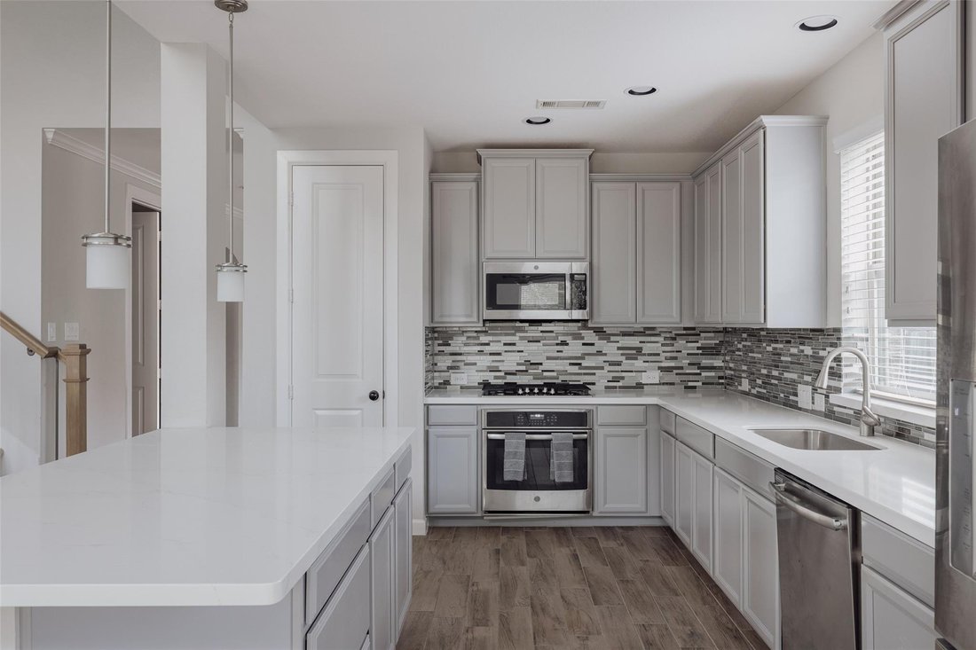 House in Conroe, Texas, United States 5 - 18284893