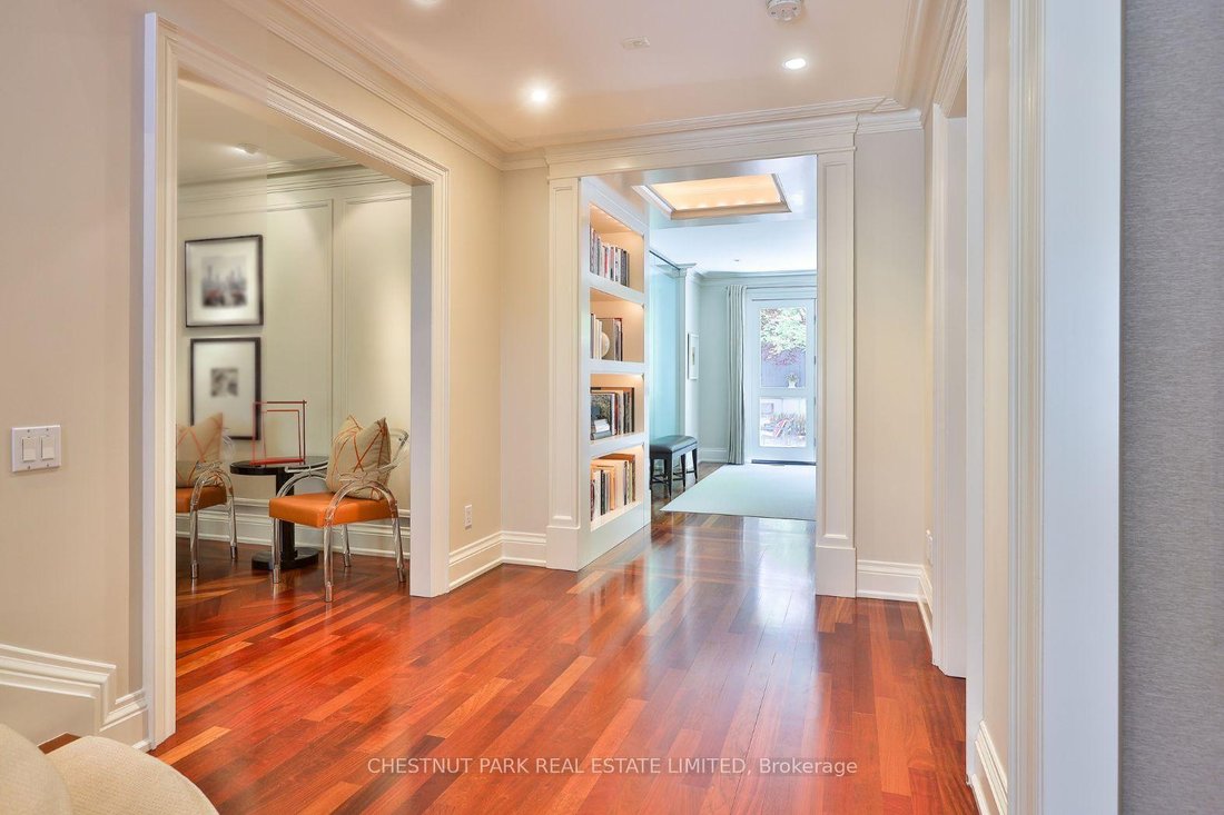 House in Toronto, Ontario, Canada 3 - 18126265