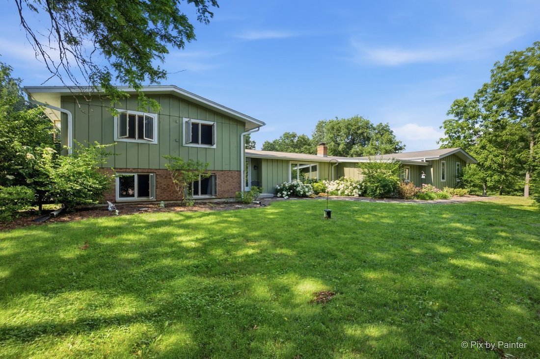 House in Campton Hills, Illinois, United States 2 - 18280791