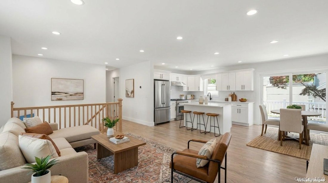 House in Manorville, New York, United States 2 - 18281893