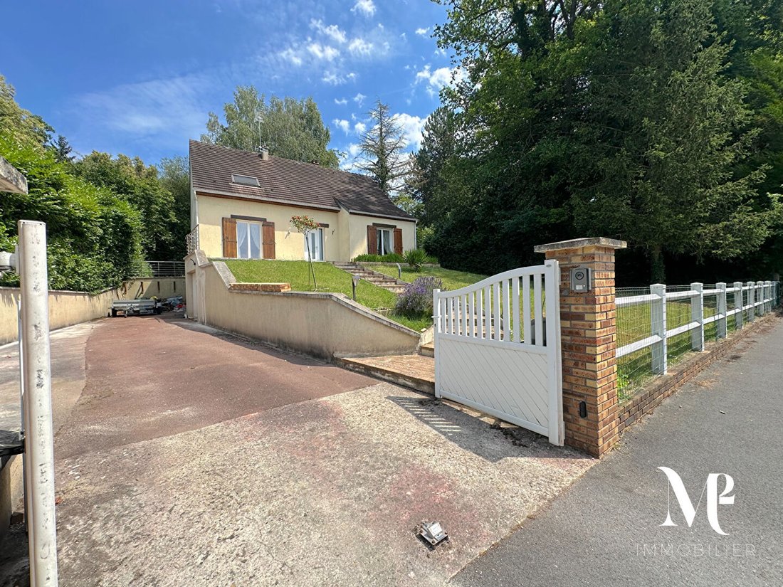 Villa in Est, Lamorlaye, France 1 - 18286944