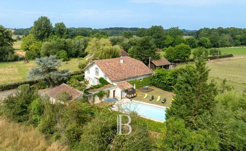 Estate in Amou, Nouvelle-Aquitaine, France 1
