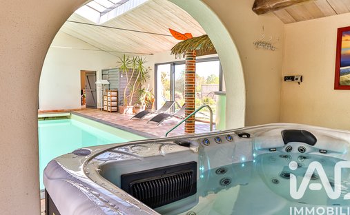 House in Arrondissement of Les Sables-d'Olonne, Pays de la Loire, France 1