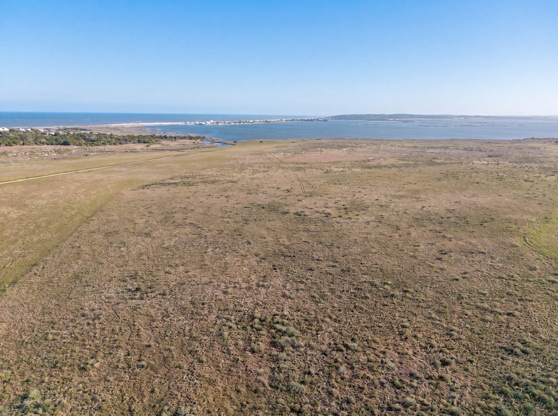 Land in Chacras de Medellin Sur Lac, Maldonado Department, Uruguay 5 - 18245818