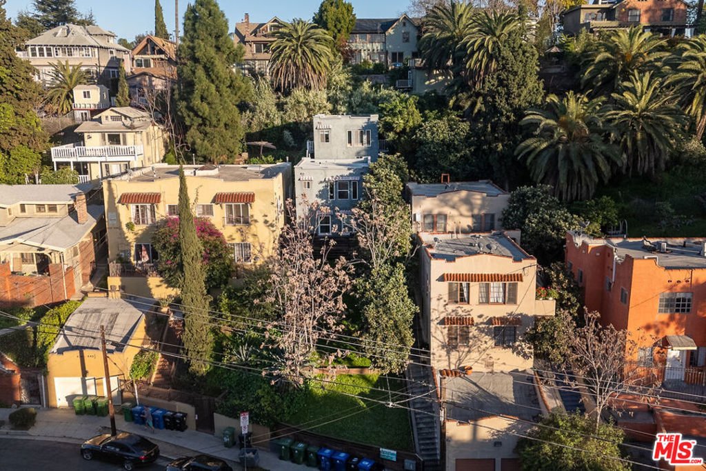 Los Angeles, California, United States 5 - 18284268