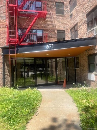 Co Op in Yonkers, New York, United States 1 - 18290339