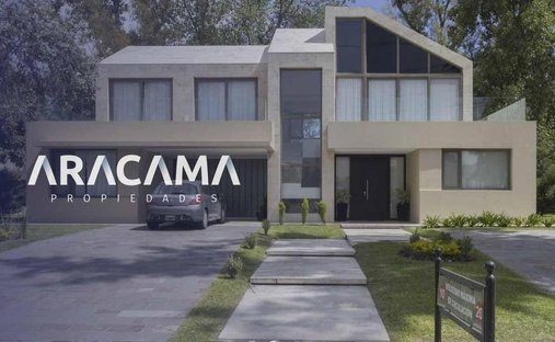 House in Esteban Echeverría, Buenos Aires Province, Argentina 1