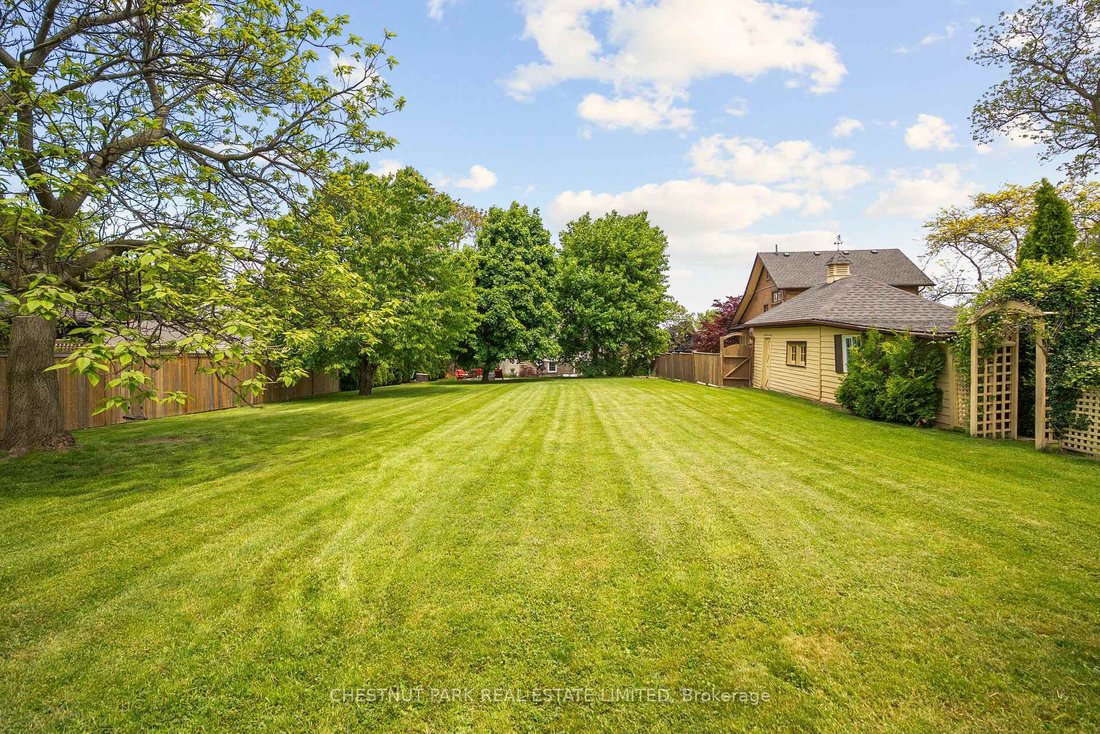 House in Lincoln, Ontario, Canada 3 - 18143296