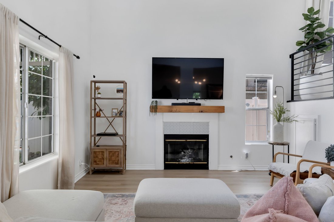 Condo in Los Angeles, California, United States 4 - 18289053
