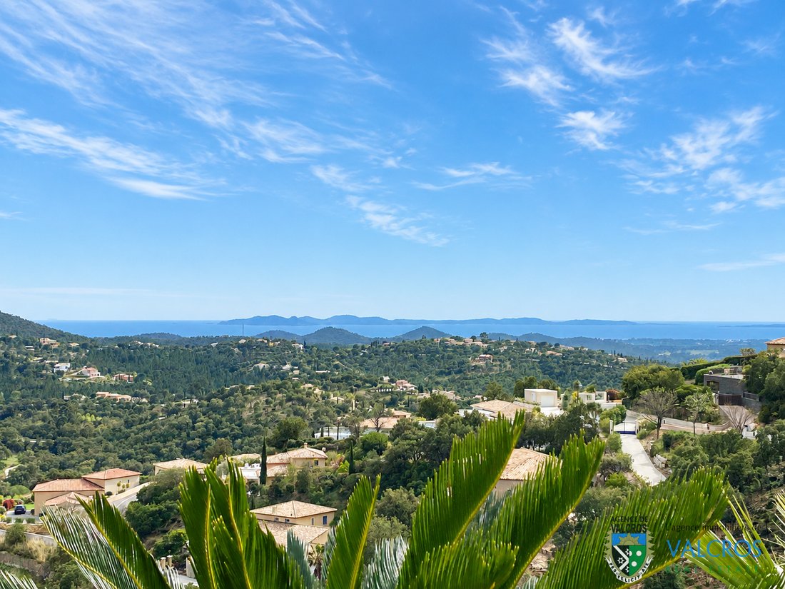 Villa in La Londe-les-Maures, Provence-Alpes-Côte d'Azur, France 1 - 17543354