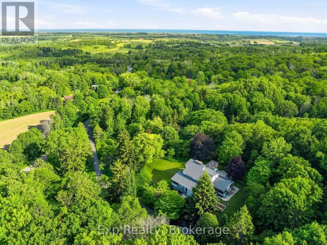 House in Cobourg, Ontario, Canada 3 - 18289099