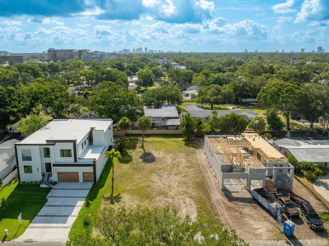Land in Tampa, Florida, United States 2 - 18285912