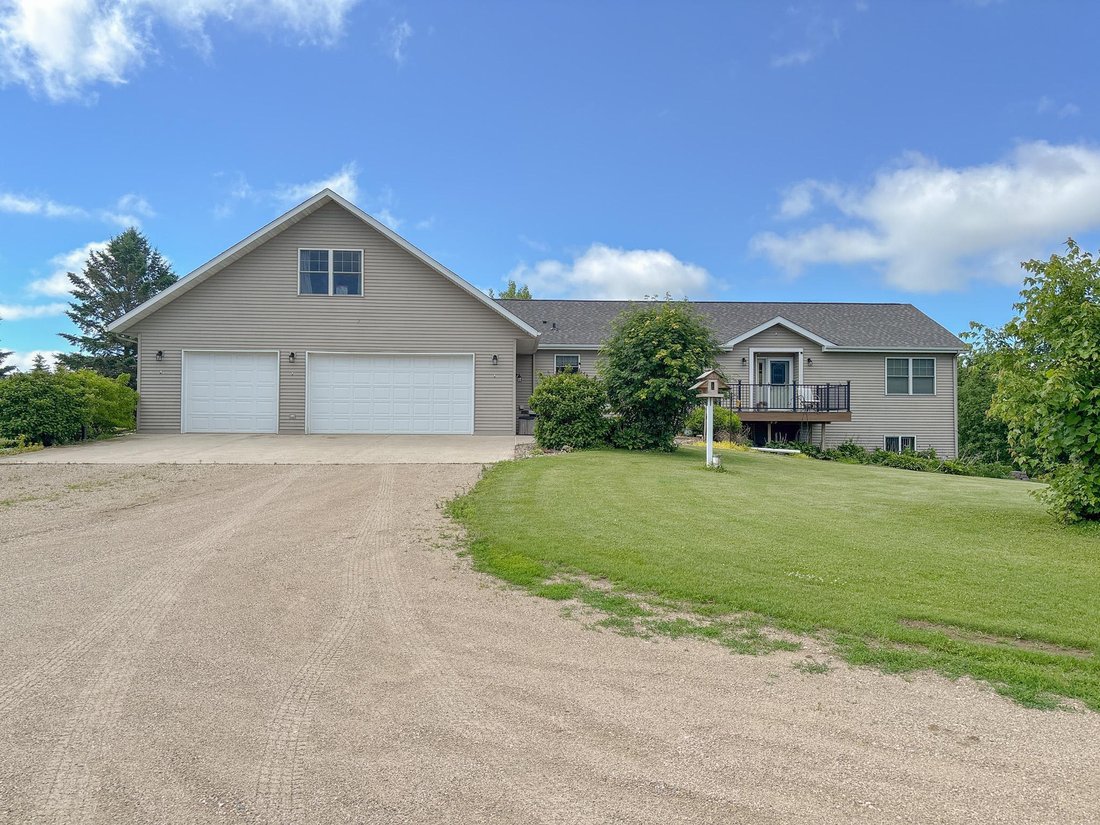 House in Pelican Rapids, Minnesota, United States 4 - 17814771