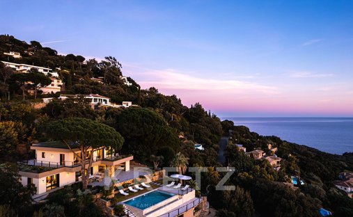 House in Rayol-Canadel-sur-Mer, Provence-Alpes-Côte d'Azur, France 1