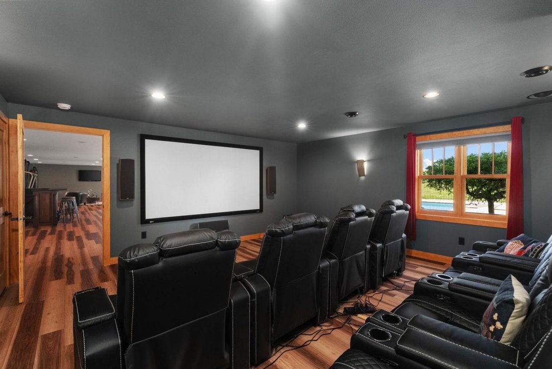 House in New Glarus, Wisconsin, United States 4 - 18289096