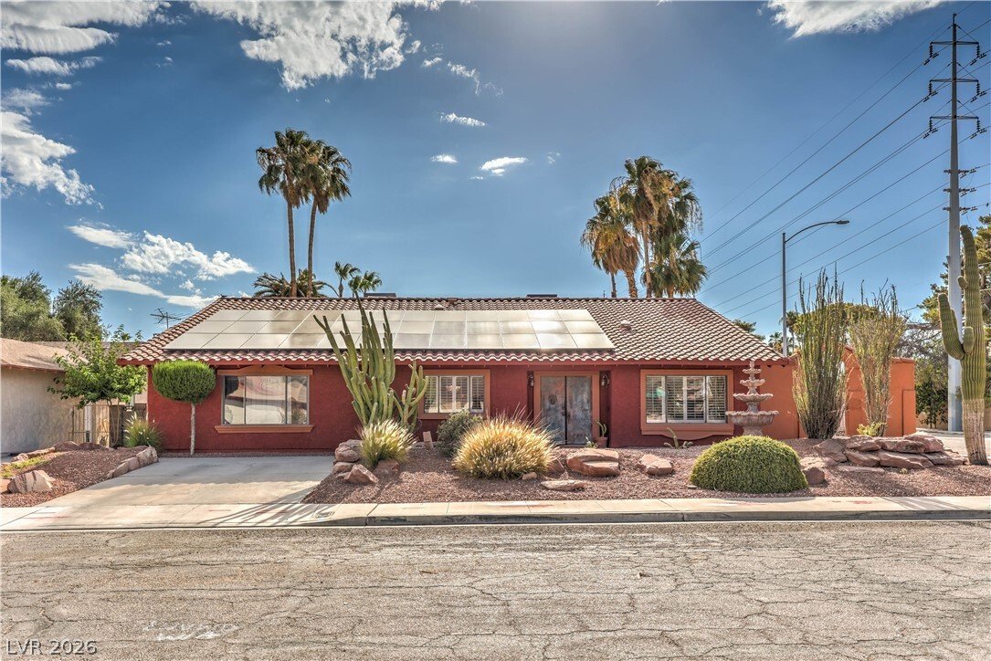 House in Las Vegas, Nevada, United States 1 - 18291976
