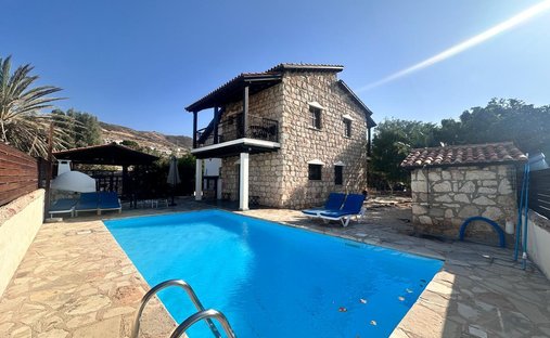 Villa in Pomos, Paphos, Cyprus 1