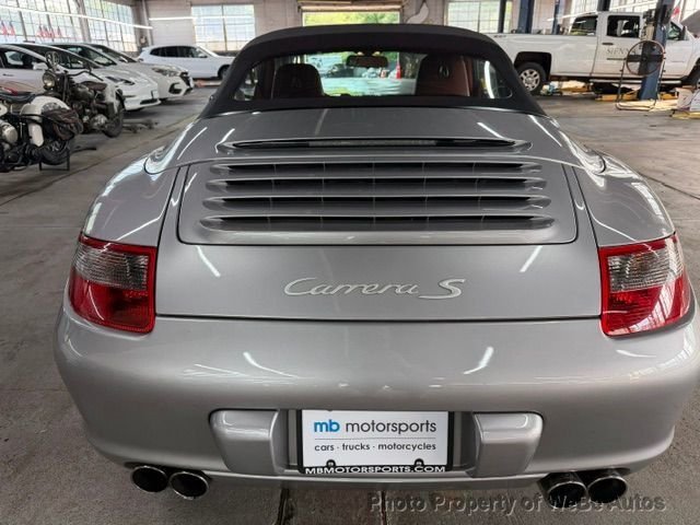 Porsche 911 in Calverton, NY, United States 2 - 18284961