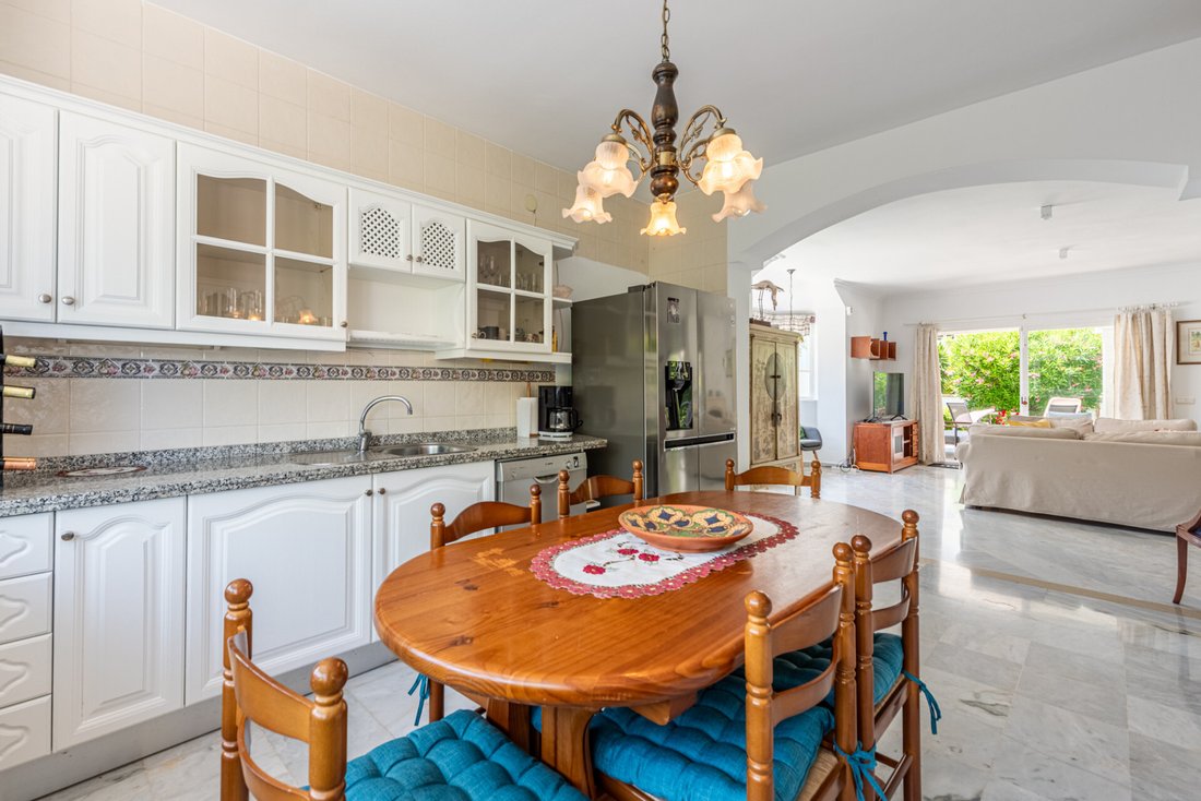 Villa in Estepona, Andalusia, Spain 5 - 18288327