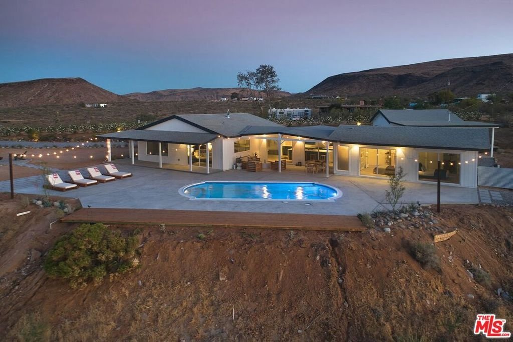 Maison à Yucca Valley, Californie, États-Unis 2 - 18284234