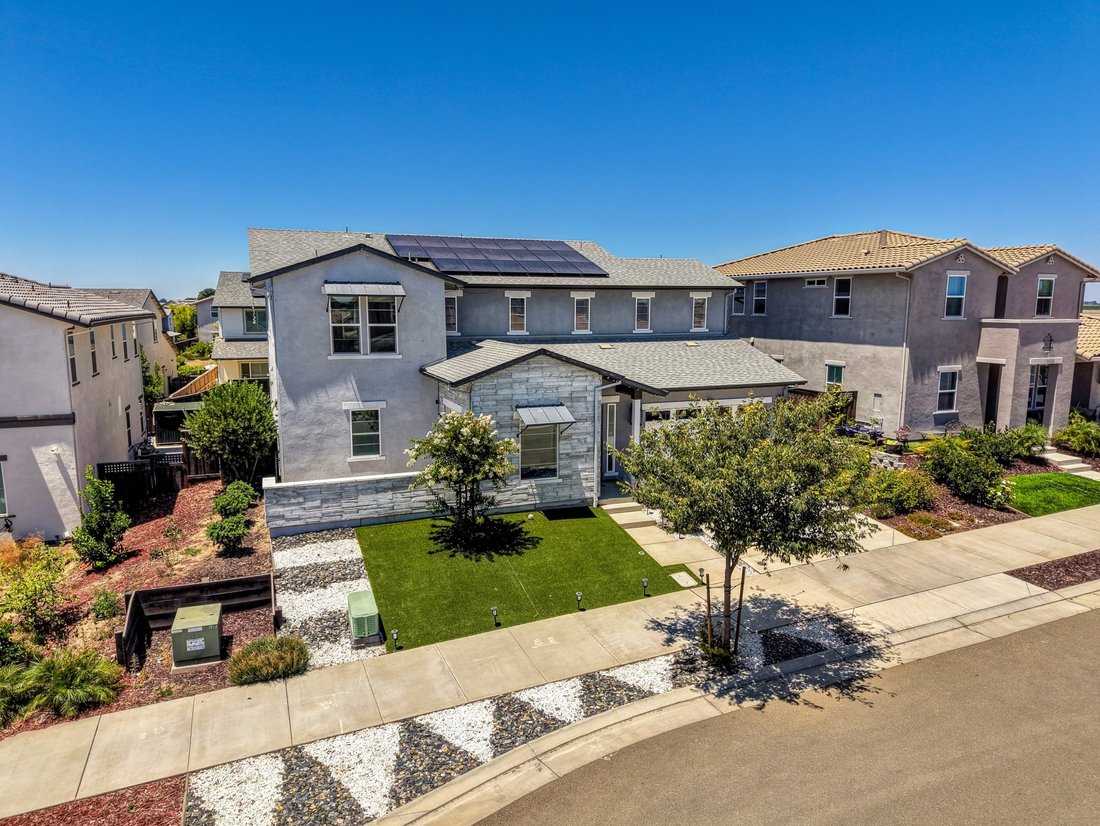 House in Lathrop, California, United States 4 - 18291308