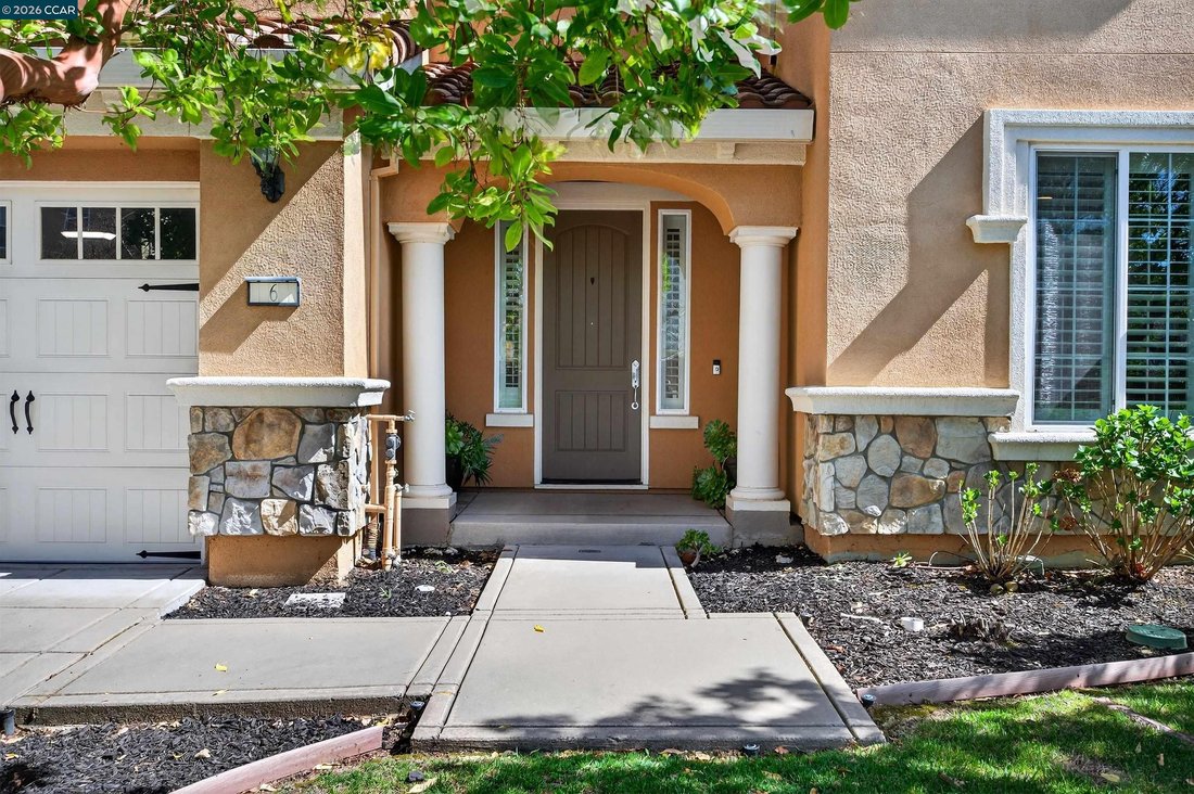 House in Castro Valley, California, United States 3 - 18280531